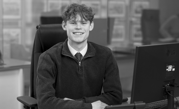 Alex  Wakely, Sales Negotiator