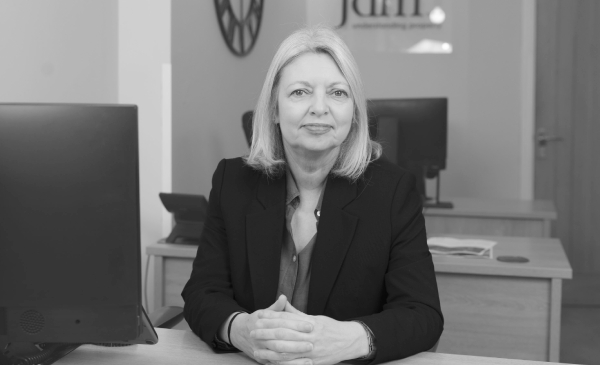 Alison  MacKenzie, Sales Negotiator