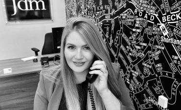 Chloe Boss, Senior Negotiator