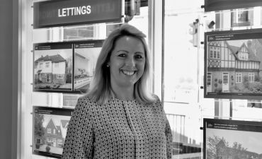 Emma Jones, Sales Negotiator