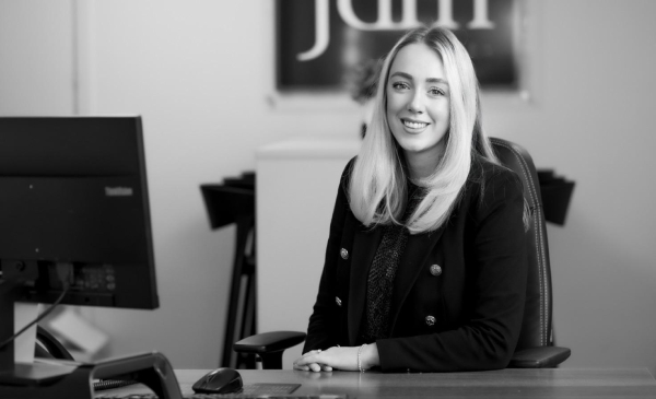 Amelia Loydall, Sales Manager