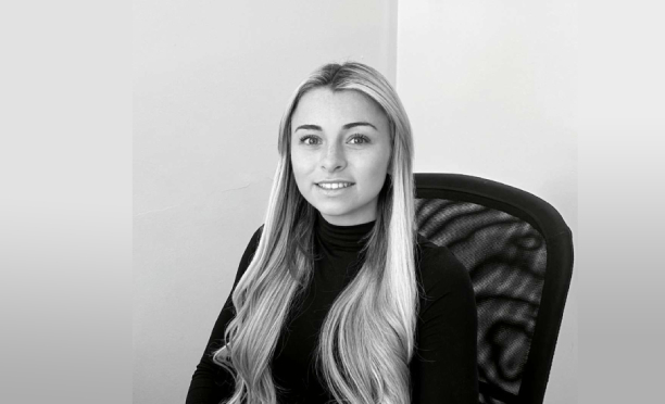 Eleanor Foster, Sales Negotiator