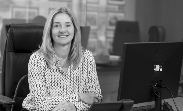 Lisa de Maid, Associate Director