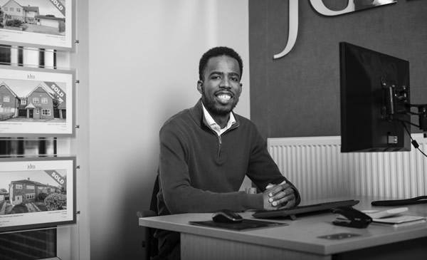 Lucas Monteiro de Oliveira, Property Manager