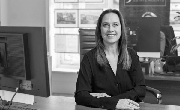 Maria  Francis, Assistant Branch Manager