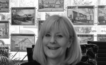 Moira Wood, Sales Negotiator